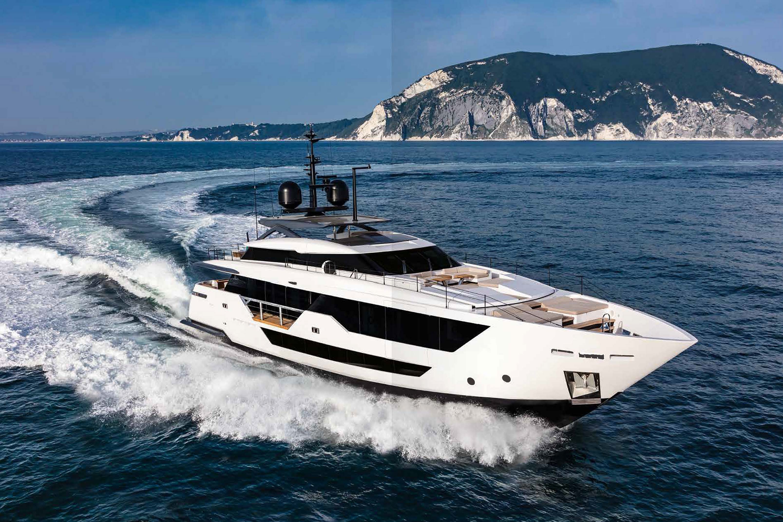 2023 Custom Line 106